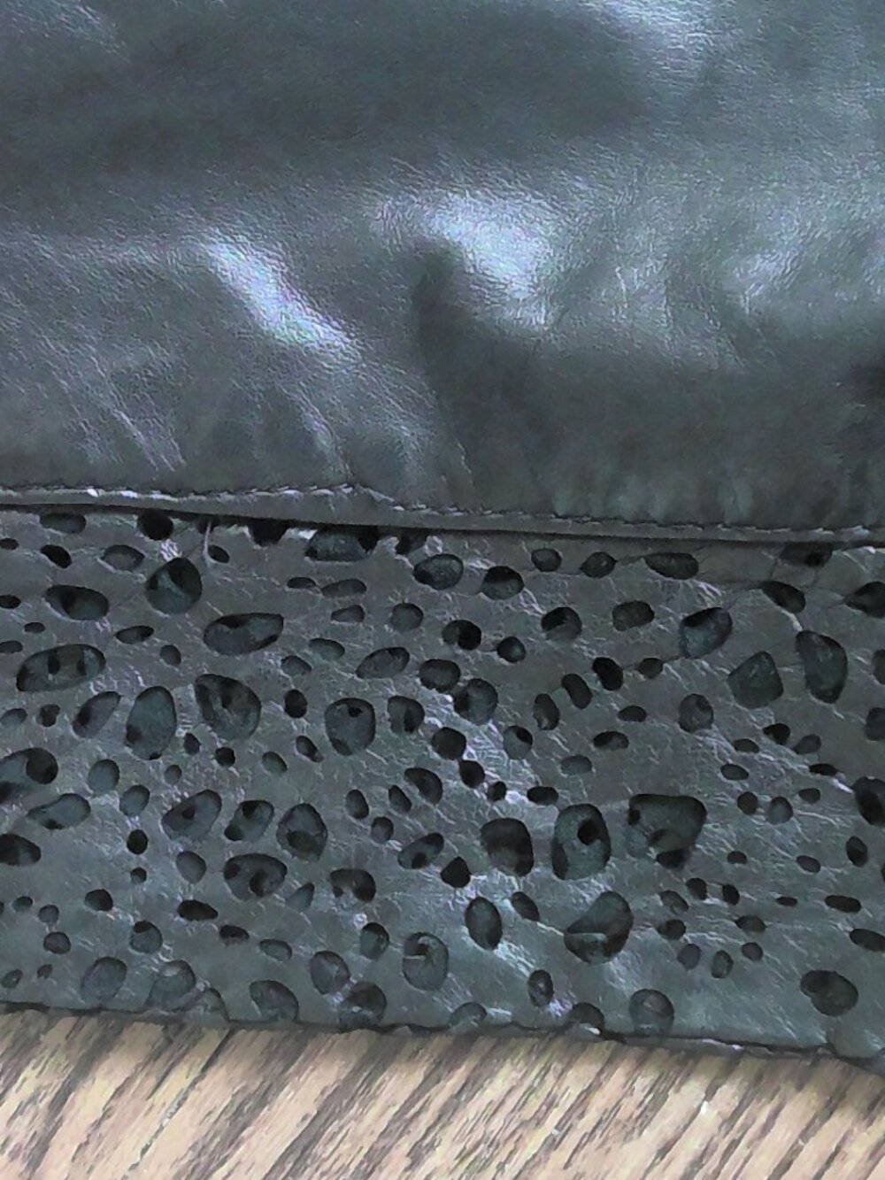 Poleci leather shorts size 4 - Picture 6 of 8